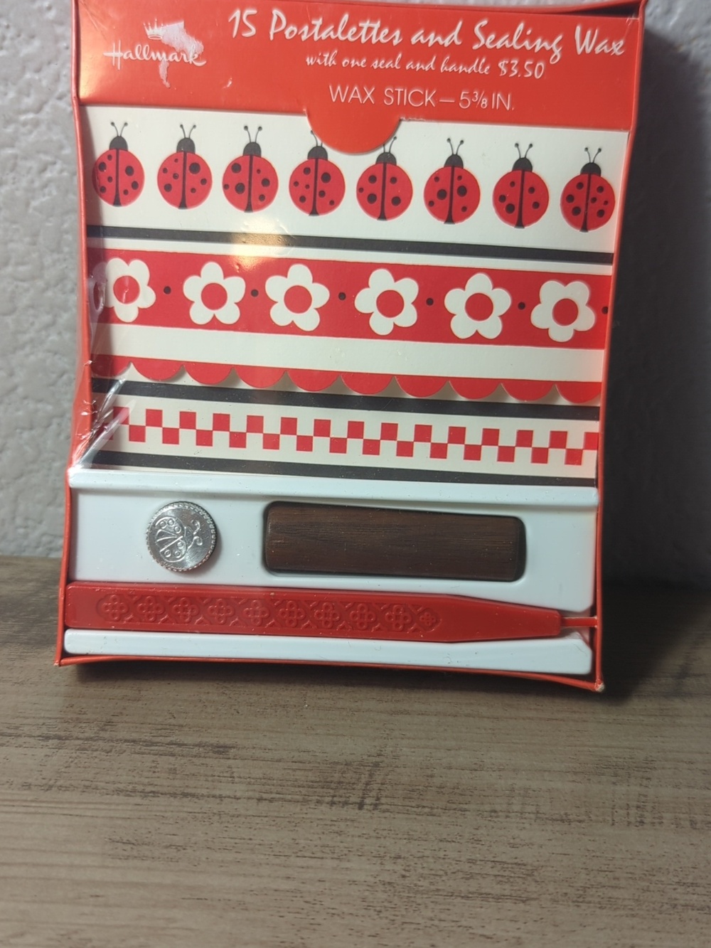 Vintage 1970s Hallmark Ladybug Postalette & Sealing Wax Set – Rare & Complete - Picture 3 of 9